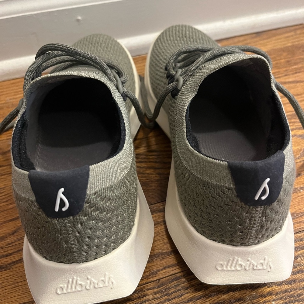 Green Allbirds sneakers - Picture 4 of 8